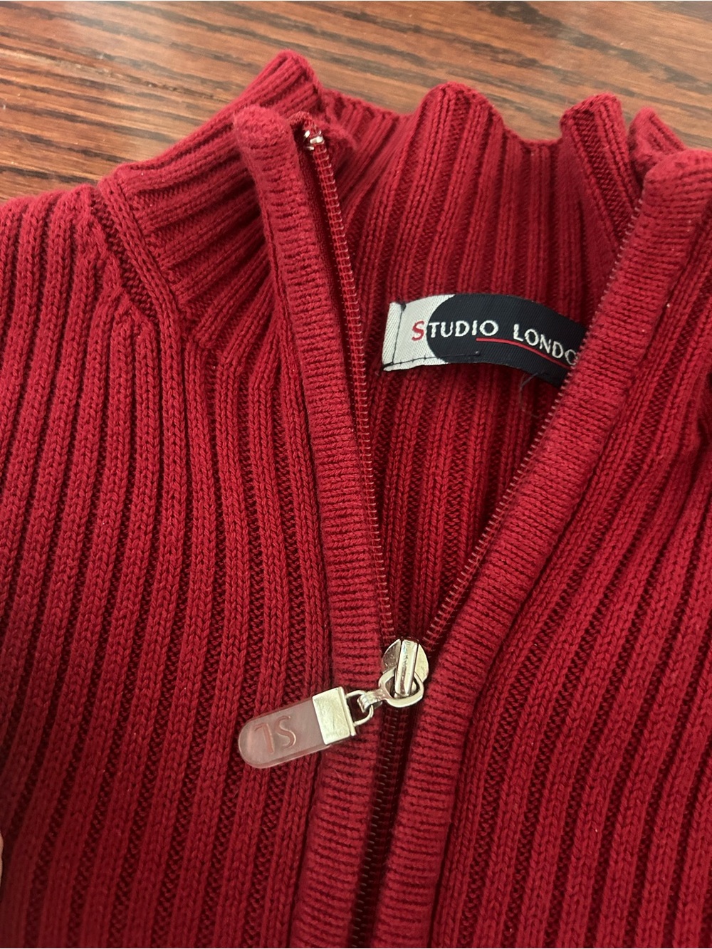 Studio London Red Ribbed Zip-Front Knit Jacket - Picture 3 of 5